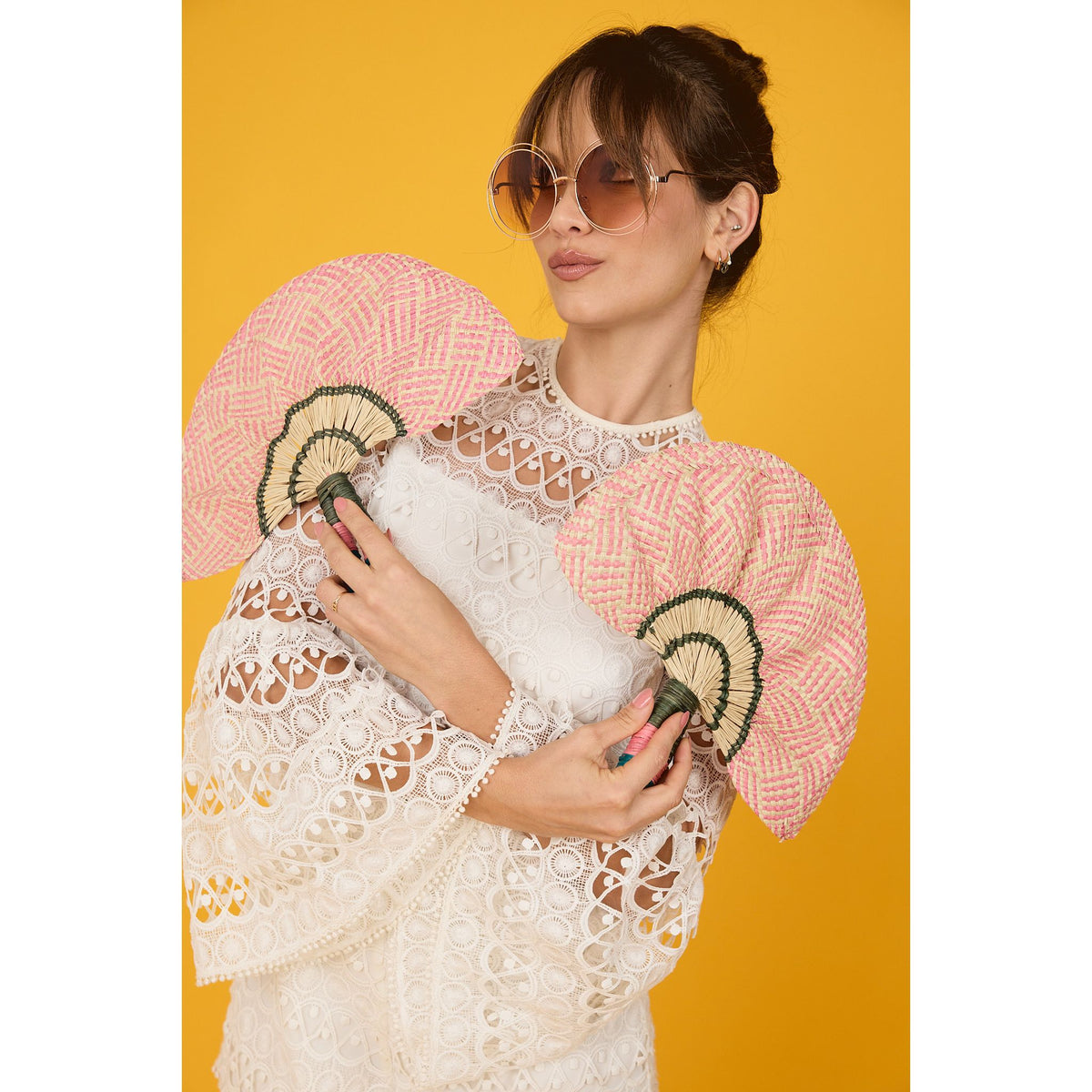 Medialuna pink and olive green fan